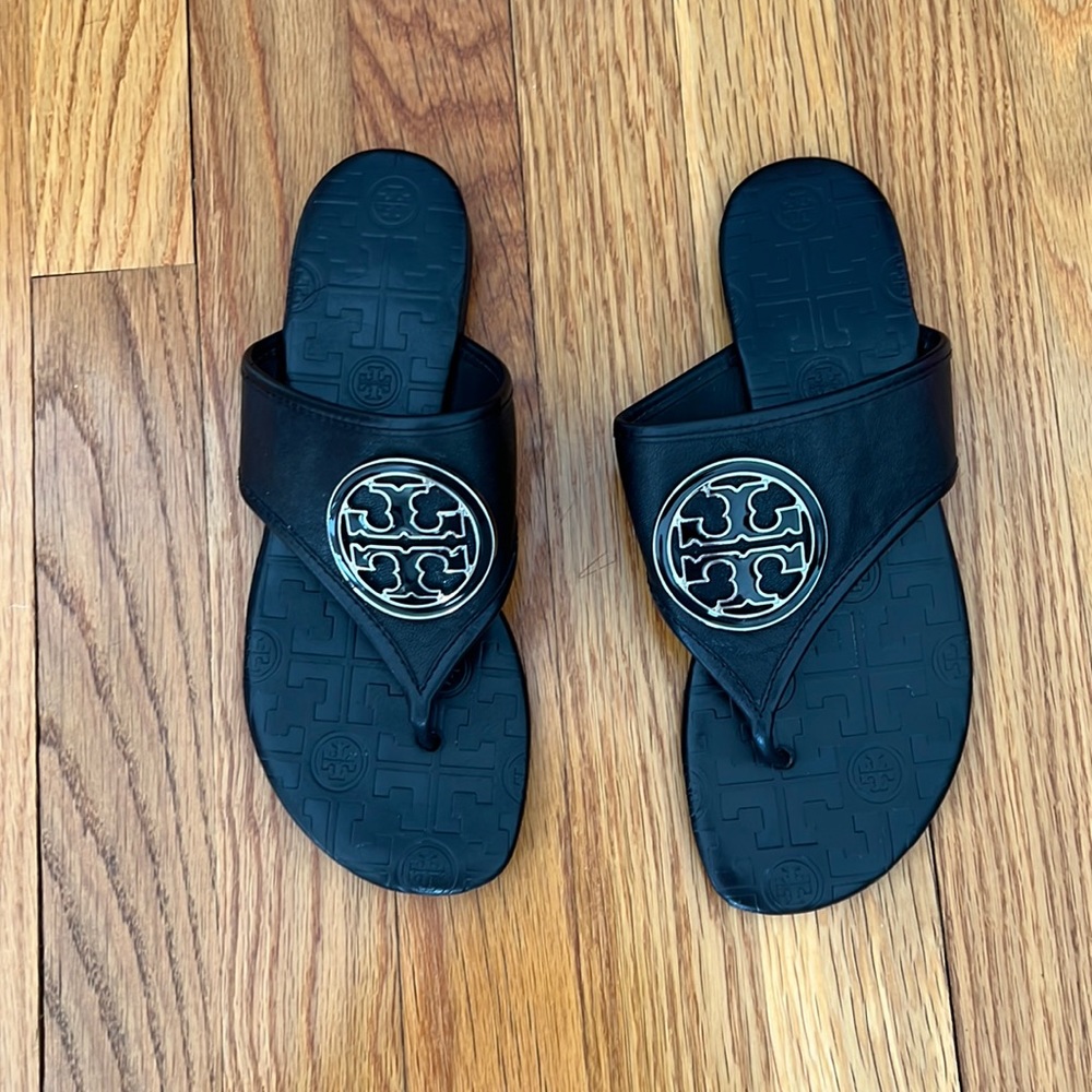 Tory Burch Black Gold Benton Band Thong Slip On Flats